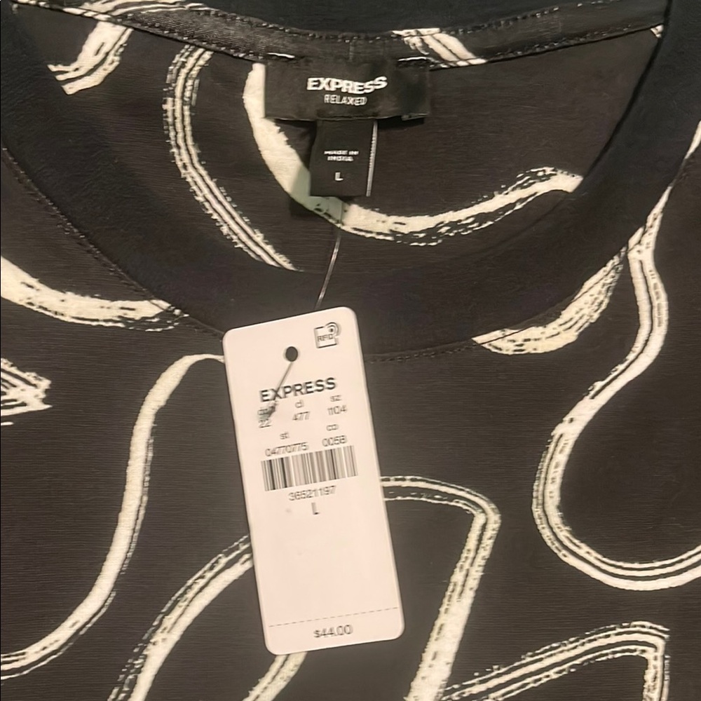 Express Relaxed Black and White Top